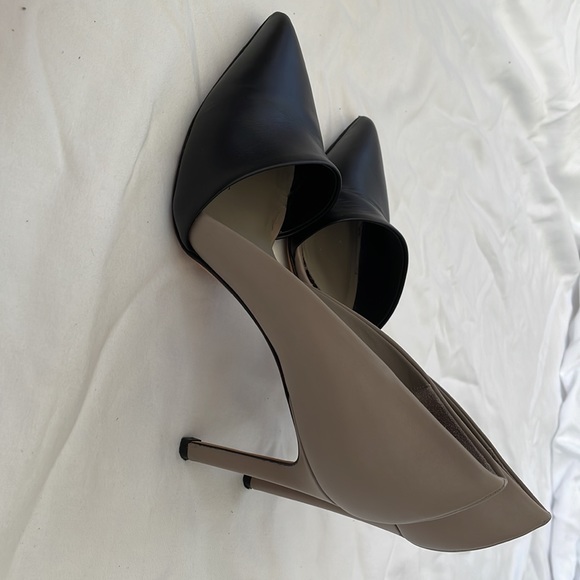 Vince two tone leather 4” heel - Picture 7 of 9